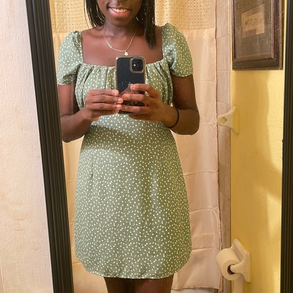 Cloud Sky Green Dress. - Picture 3 of 5